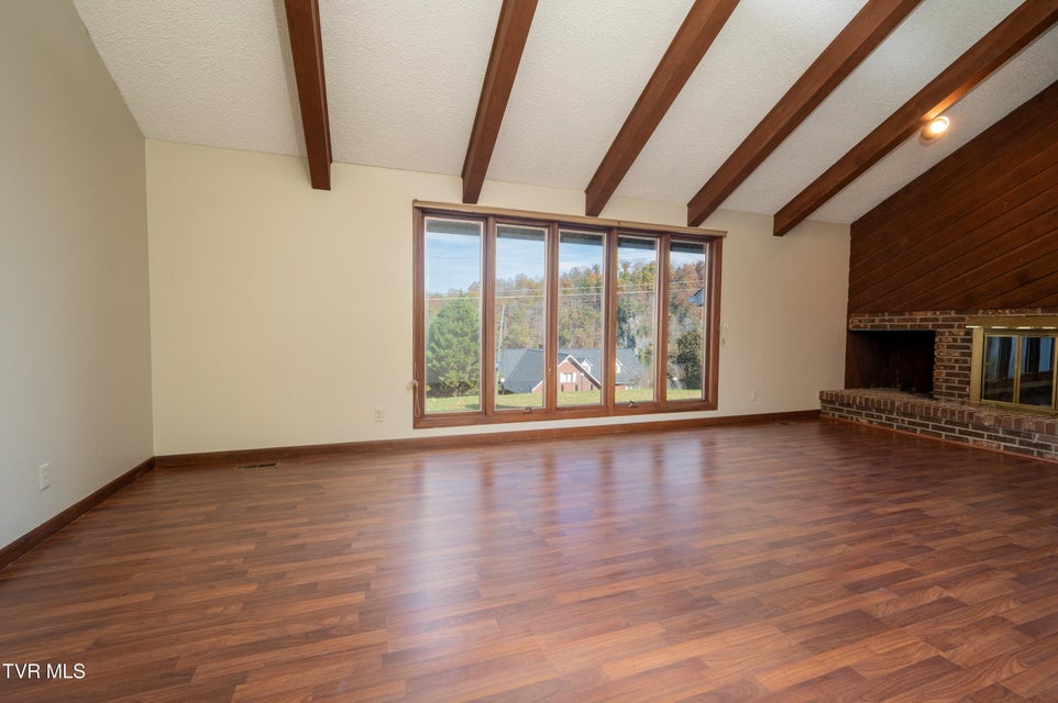 Photo #11: 3514 Lakeshore Drive