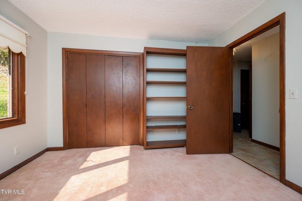 Photo #14: 3514 Lakeshore Drive