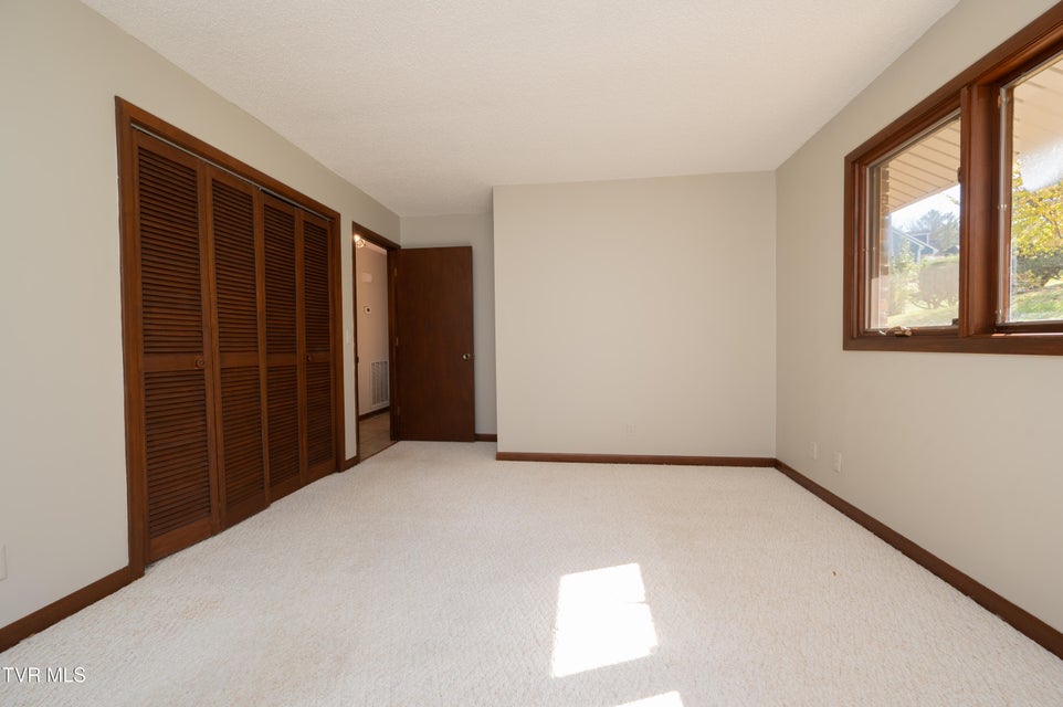 Photo #17: 3514 Lakeshore Drive