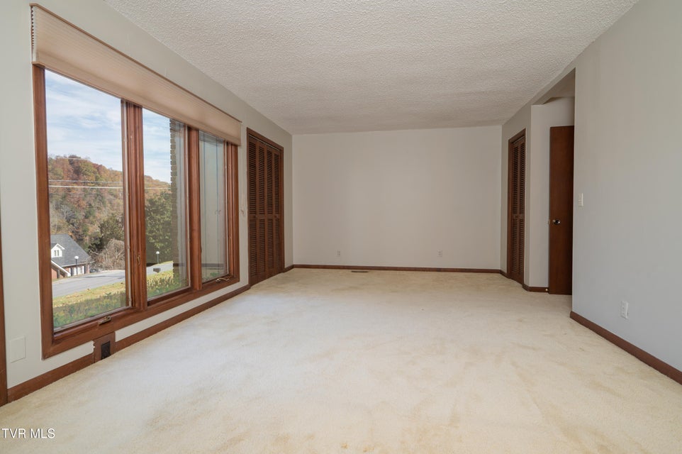 Photo #22: 3514 Lakeshore Drive