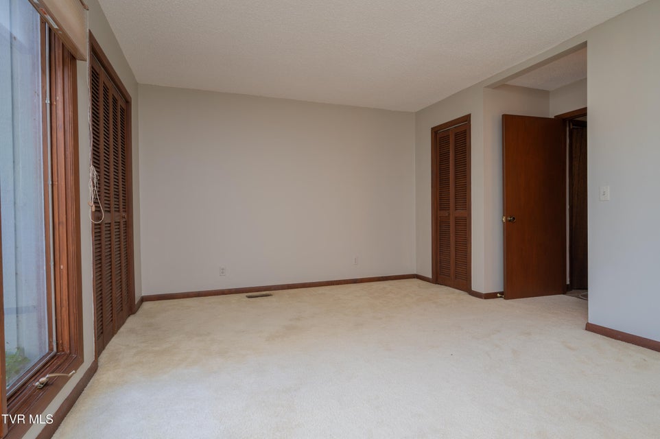 Photo #24: 3514 Lakeshore Drive