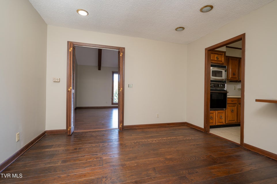 Photo #30: 3514 Lakeshore Drive