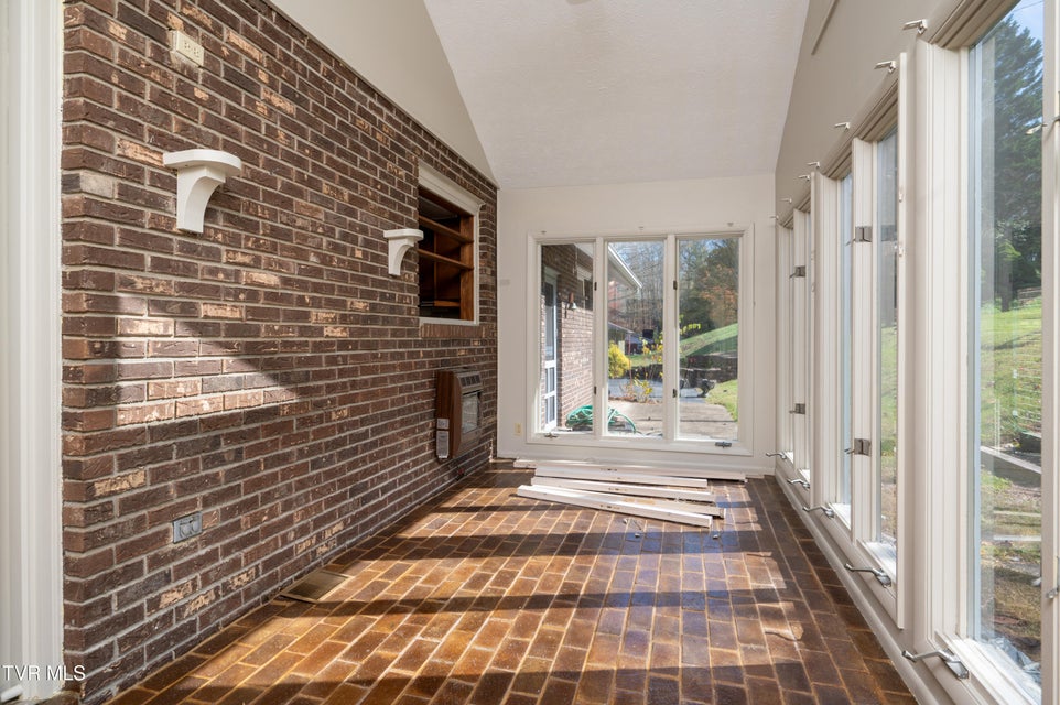 Photo #37: 3514 Lakeshore Drive