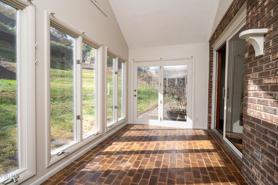 Photo #38: 3514 Lakeshore Drive