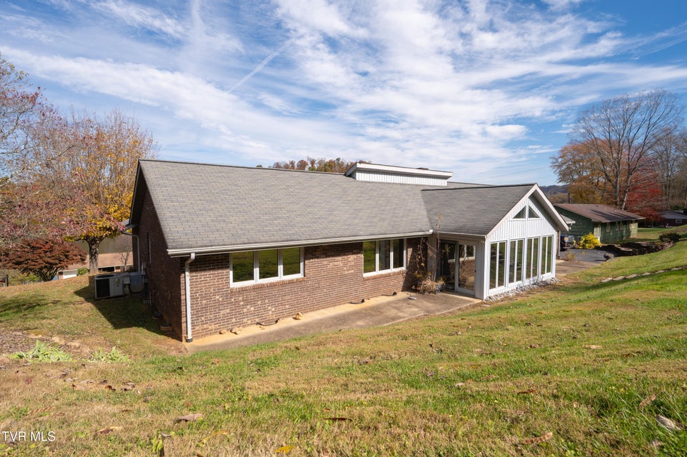 Photo #47: 3514 Lakeshore Drive