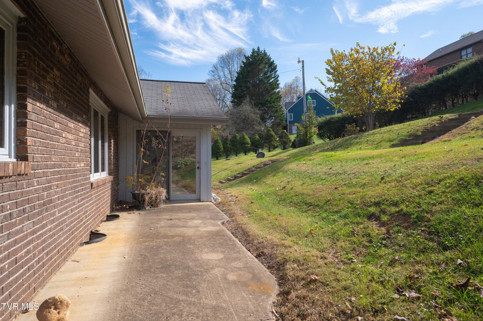 Photo #49: 3514 Lakeshore Drive