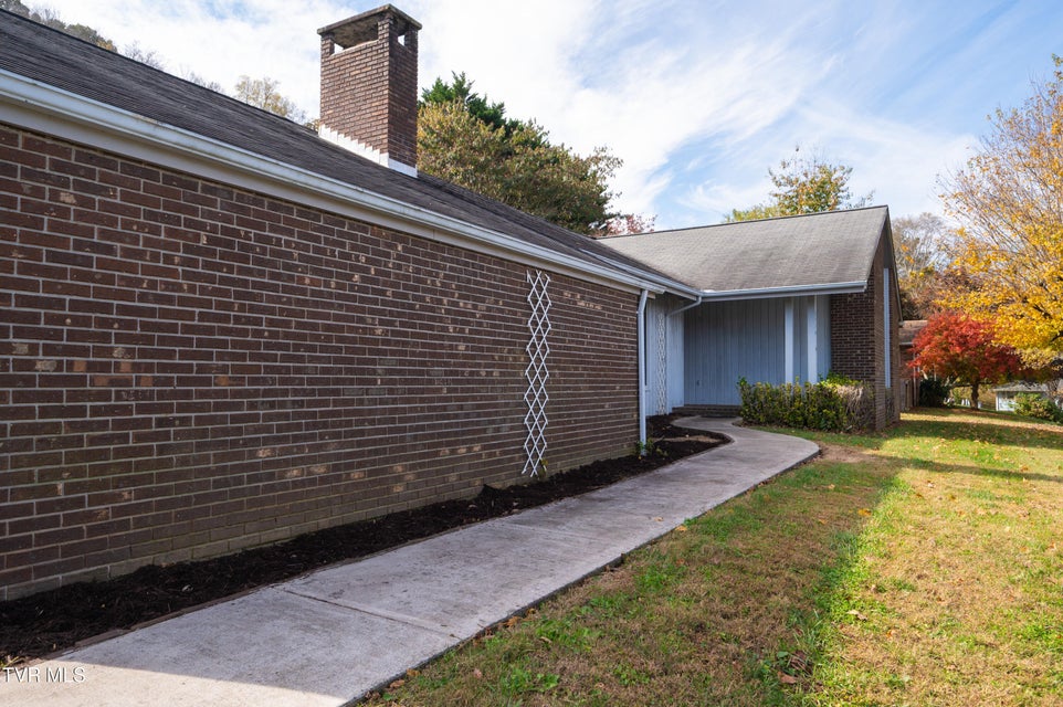 Photo #52: 3514 Lakeshore Drive