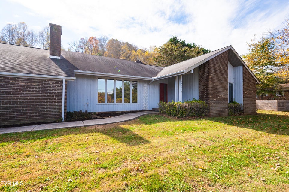 Photo #54: 3514 Lakeshore Drive