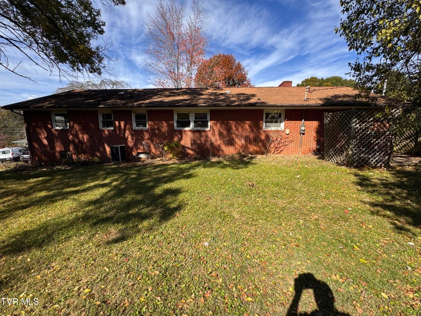 Photo #14: 505 Woodhaven Drive