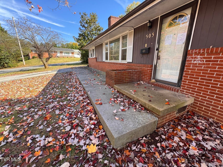 Photo #23: 505 Woodhaven Drive