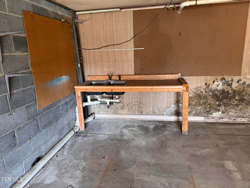 Photo #57: 505 Woodhaven Drive