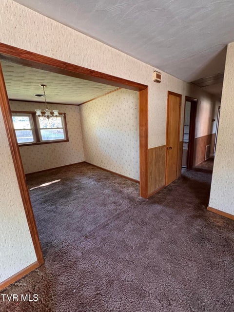 Photo #26: 505 Woodhaven Drive