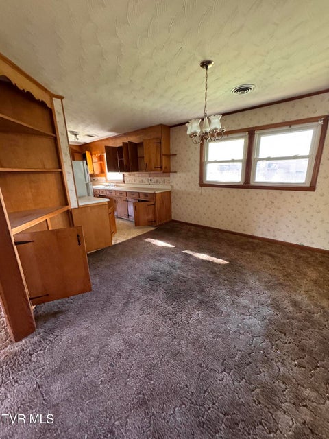 Photo #27: 505 Woodhaven Drive