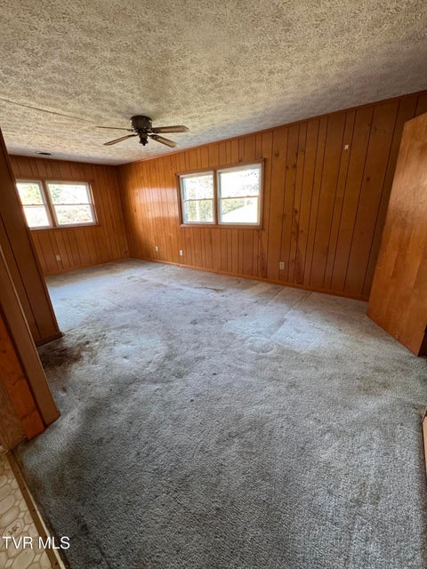 Photo #32: 505 Woodhaven Drive