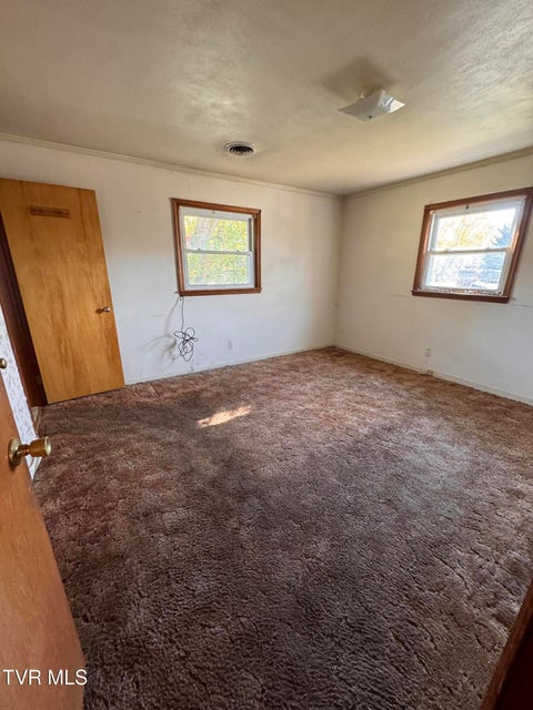 Photo #39: 505 Woodhaven Drive