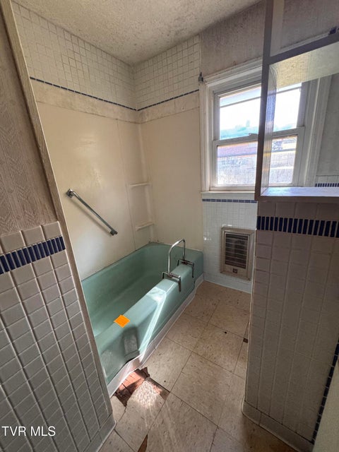 Photo #44: 505 Woodhaven Drive