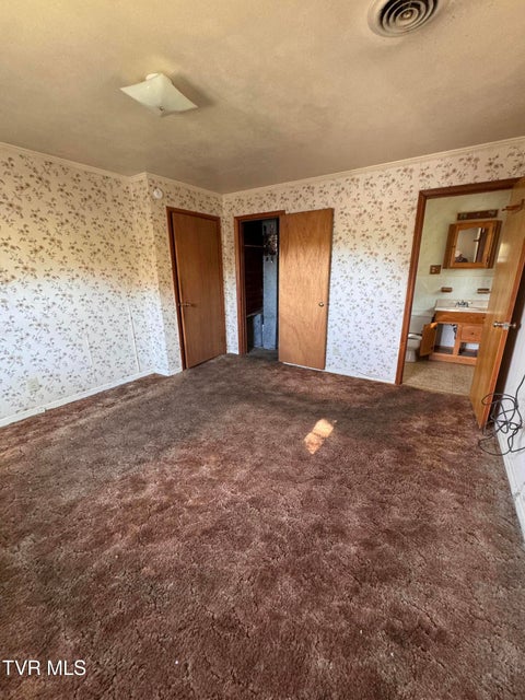 Photo #41: 505 Woodhaven Drive