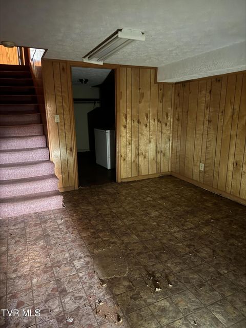 Photo #48: 505 Woodhaven Drive