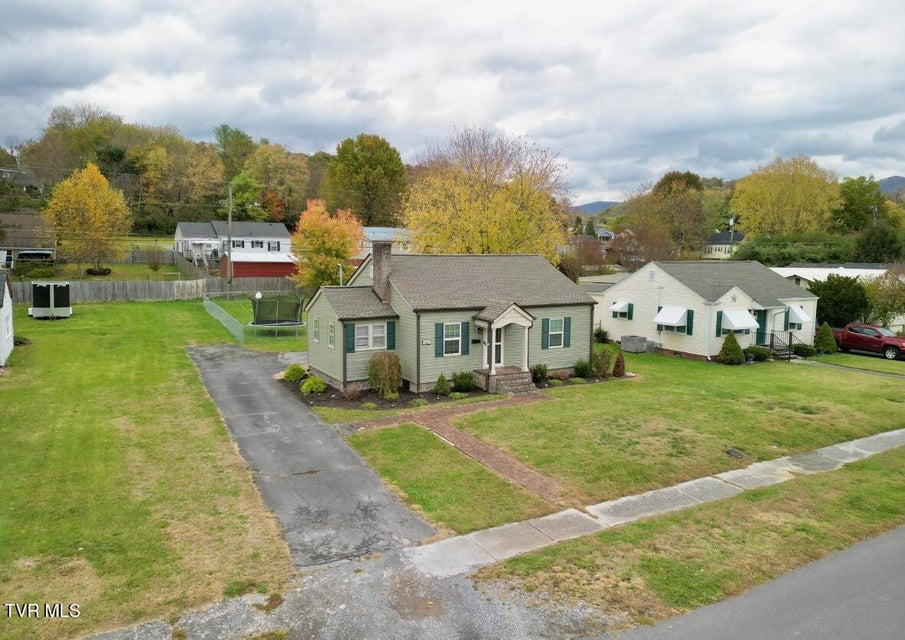 Photo #7: 904 Walker Street