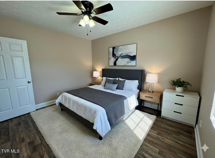 Photo #4: 904 Walker Street