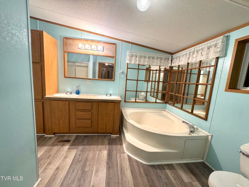 Photo #9: 1216 2nd Ave 