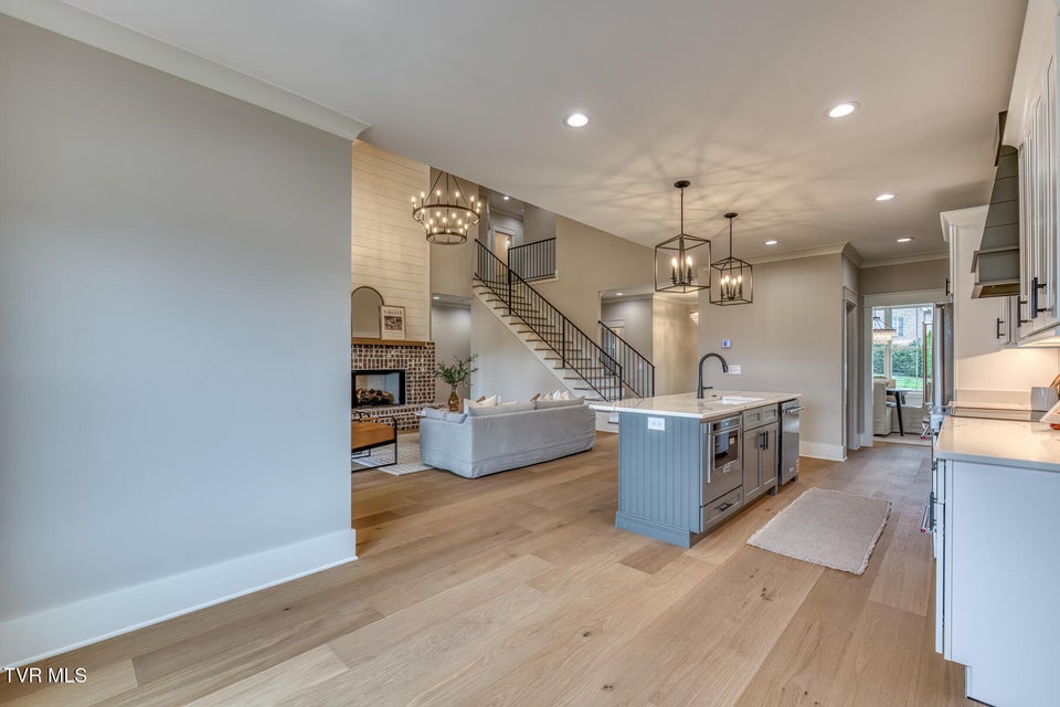 Photo #19: 417 Oliver Approach 