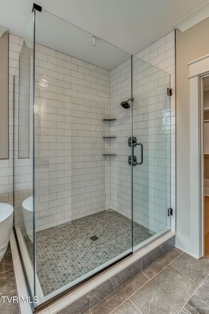 Photo #34: 417 Oliver Approach 