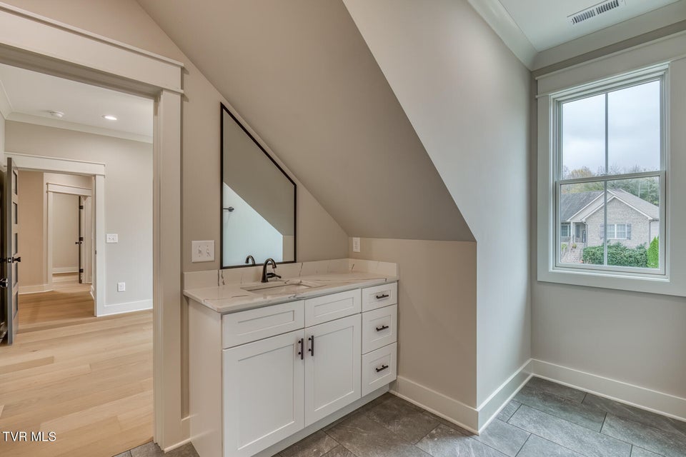 Photo #43: 417 Oliver Approach 