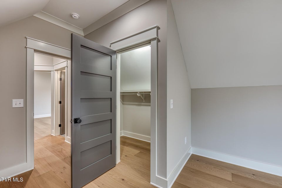 Photo #53: 417 Oliver Approach 