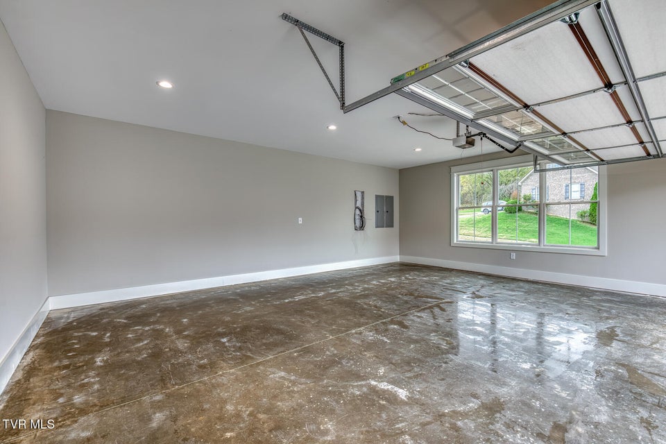 Photo #60: 417 Oliver Approach 