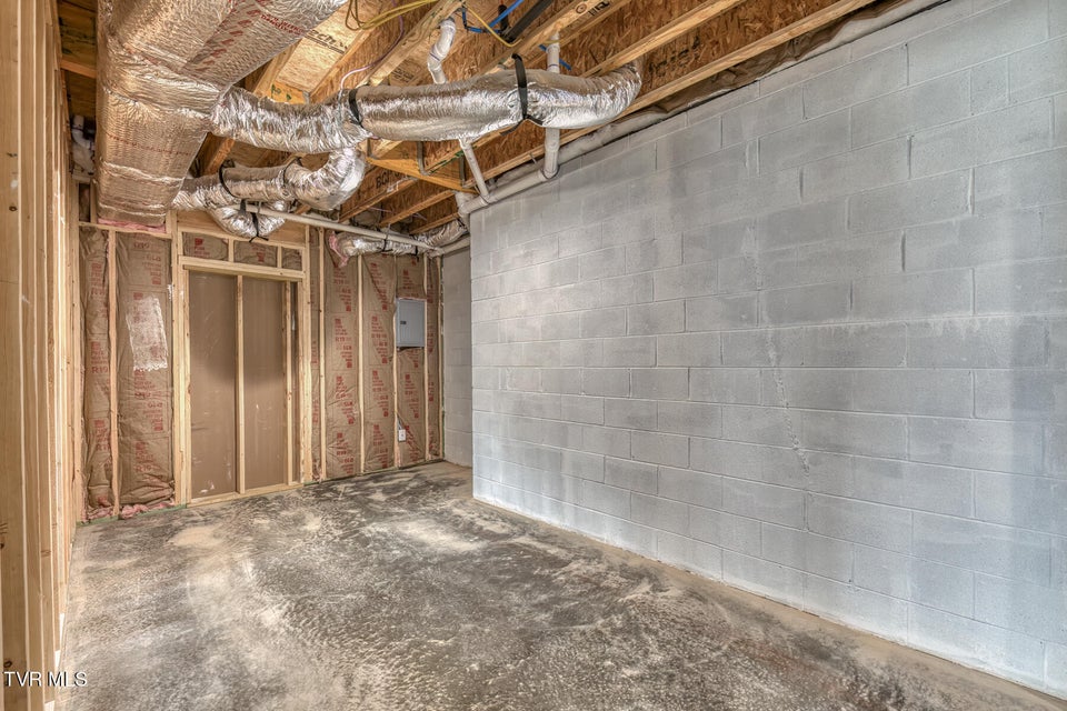 Photo #65: 417 Oliver Approach 