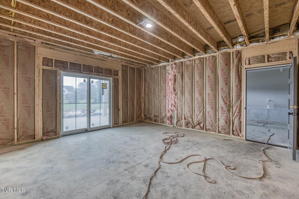 Photo #66: 417 Oliver Approach 