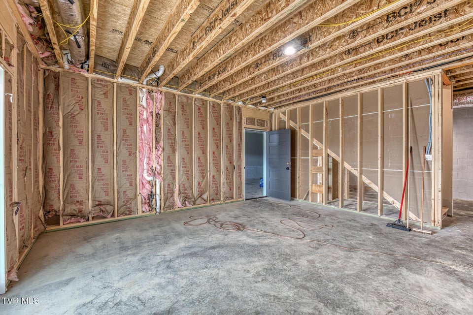 Photo #69: 417 Oliver Approach 