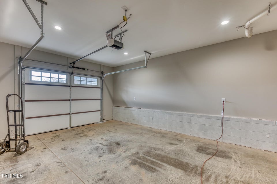 Photo #71: 417 Oliver Approach 