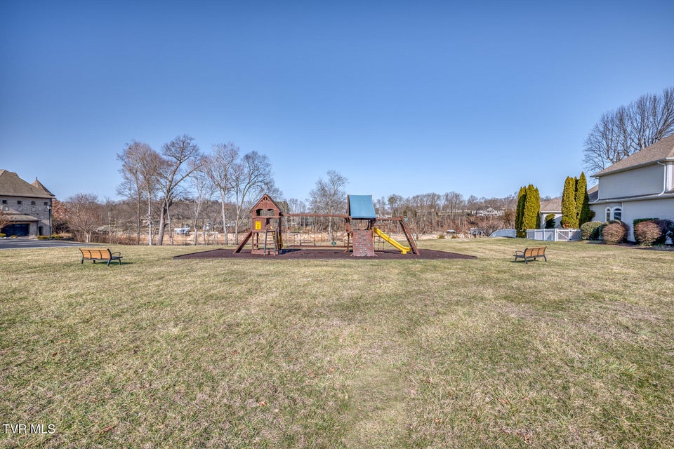 Photo #91: 417 Oliver Approach 