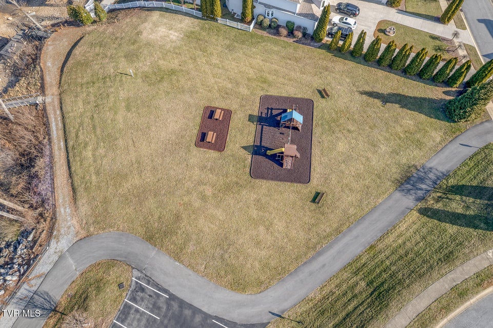 Photo #94: 417 Oliver Approach 