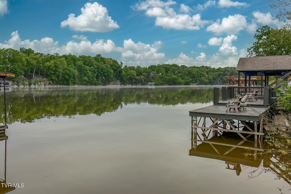 Photo #98: 417 Oliver Approach 