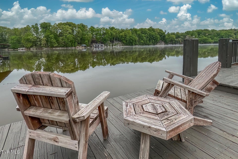 Photo #100: 417 Oliver Approach 