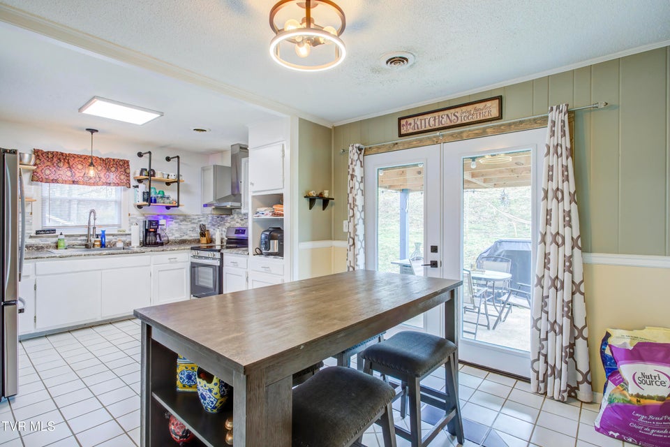 Photo #11: 304 Deerfield Drive