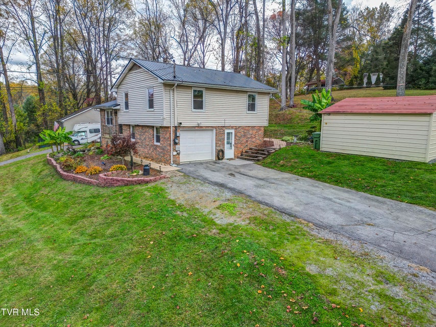 Photo #37: 304 Deerfield Drive