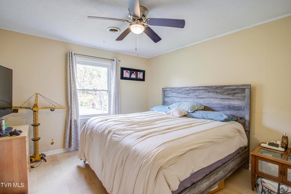 Photo #24: 304 Deerfield Drive