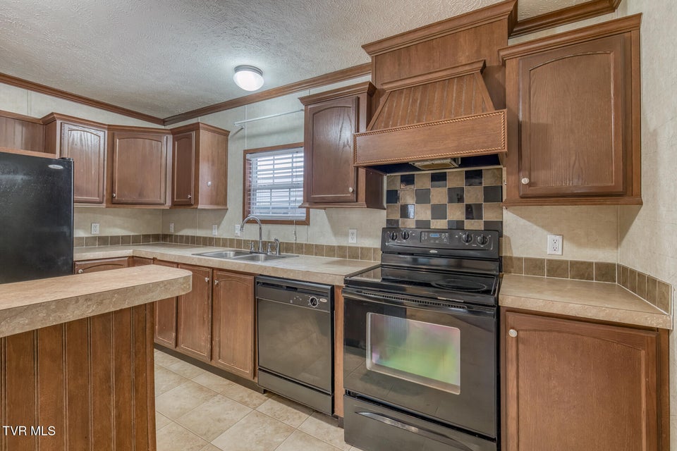 Photo #7: 1122 Anderson Loop