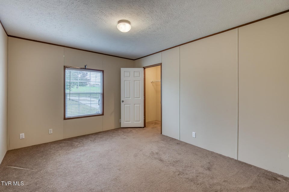 Photo #22: 1122 Anderson Loop