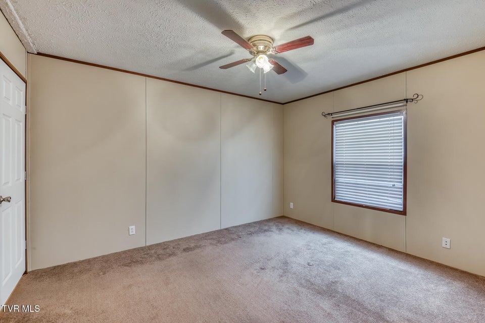 Photo #25: 1122 Anderson Loop