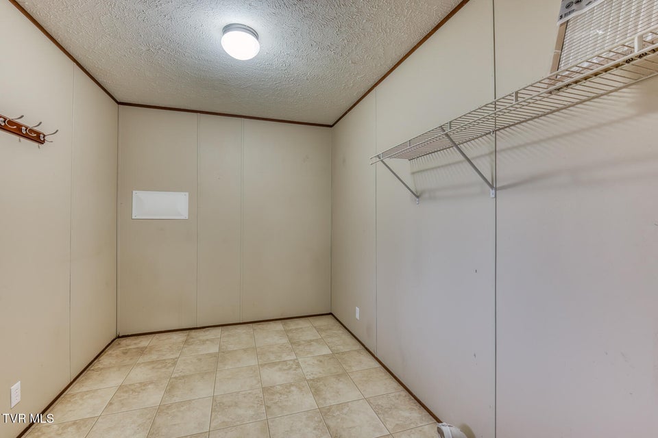 Photo #27: 1122 Anderson Loop