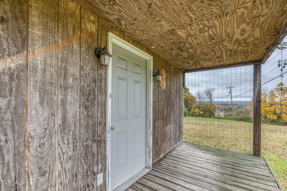 Photo #38: 1122 Anderson Loop