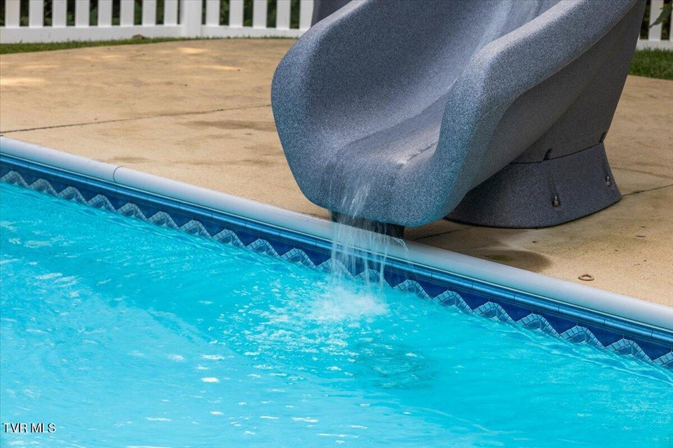 Photo #50: 215 Timberlyne Parc 