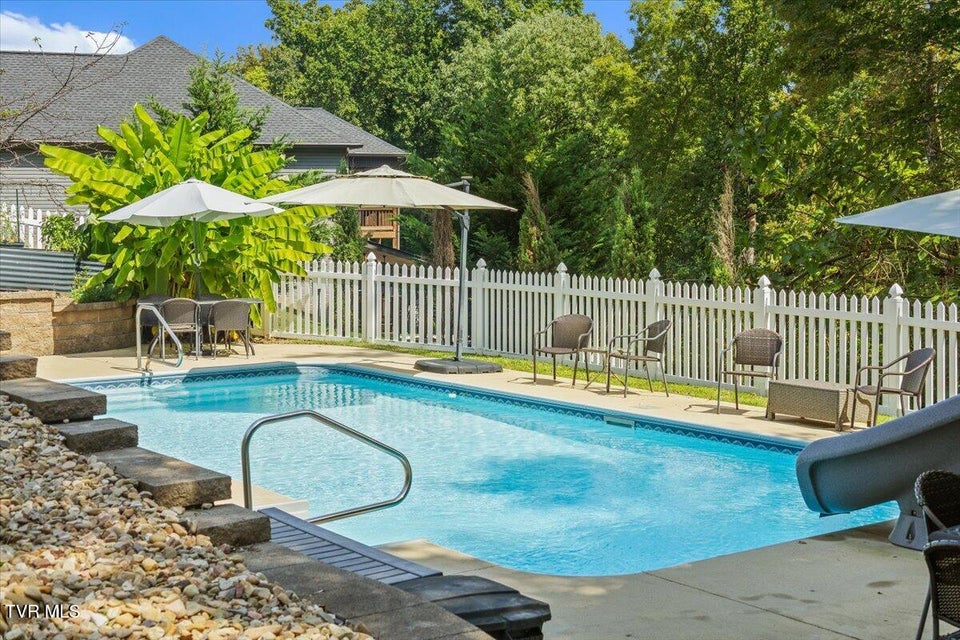 Photo #52: 215 Timberlyne Parc 