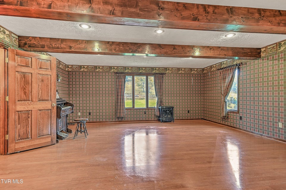 Photo #32: 5639 Mountain Road