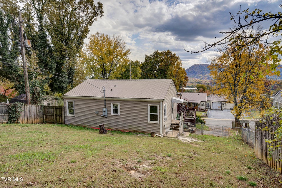 Photo #30: 2012 Woodbine Street